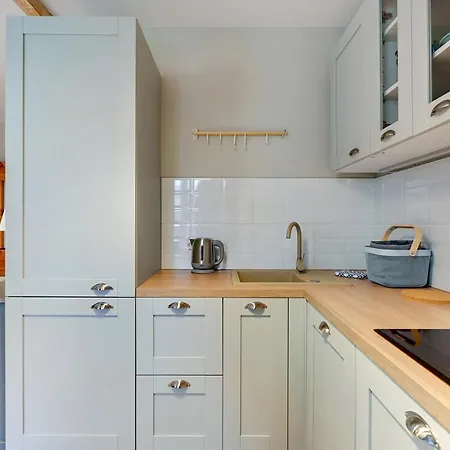 Moksea Przy Plazy Parking W Cenie